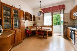 4 LOCALI A FORLÌ