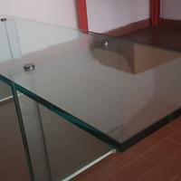 tavolino in cristallo di design, alta qualità