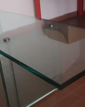 tavolino in cristallo di design, alta qualità