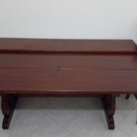 Tavolo , sedie , 2 divani