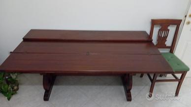 Tavolo , sedie , 2 divani