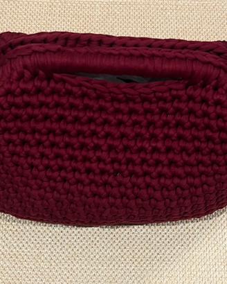 Borsa all’uncinetto con fettuccia