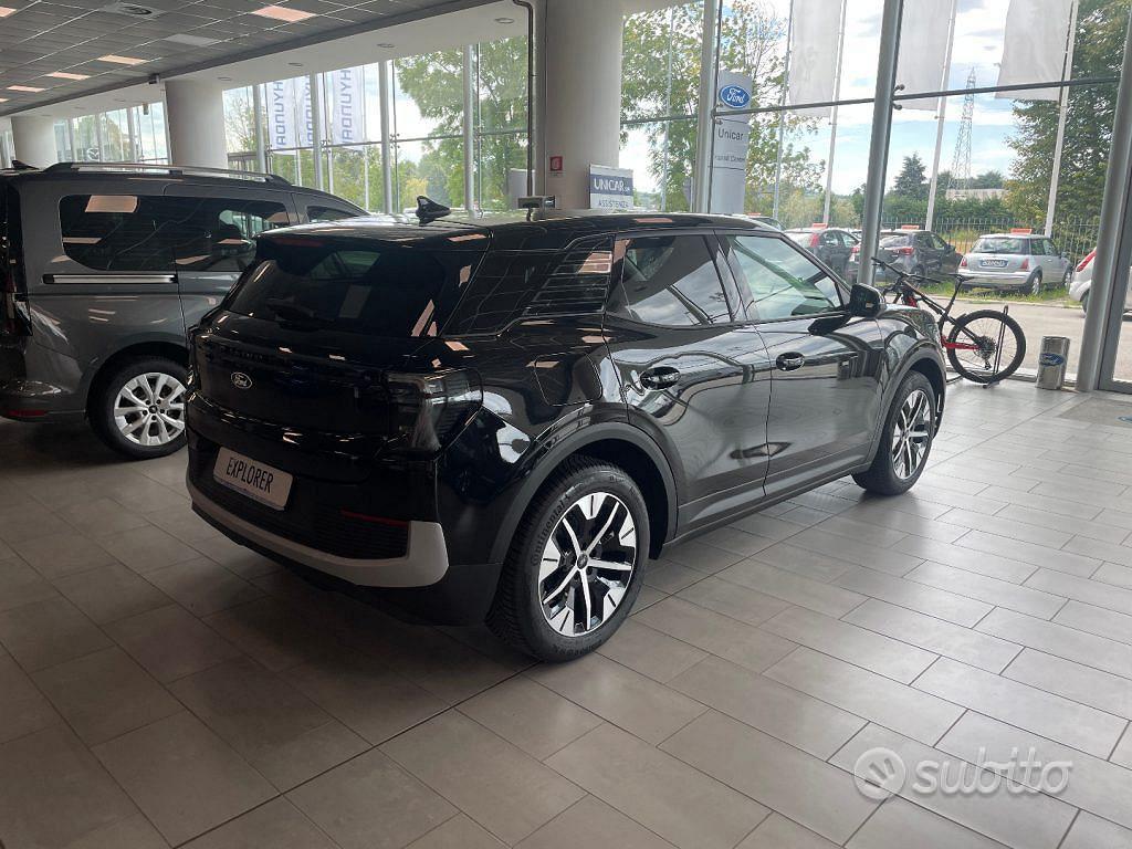 Ford Explorer 2024 photo 5