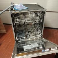 Lavastoviglie Ariston