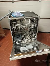 Lavastoviglie Ariston