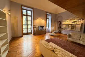 Appartamento a Torino Via XX Settembre 8 locali