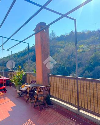 4 LOCALI A LAVAGNA