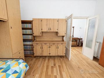 Mobile credenza con alzata e pensili