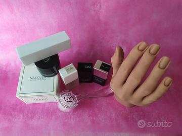prodotti Nail Over nuovi e mano trainer