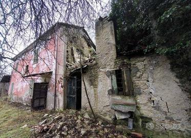 Immobile in asta di 1766 m² con 4 locali a Bistagn