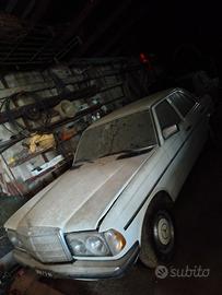 Mercedes d'epoca cinesino