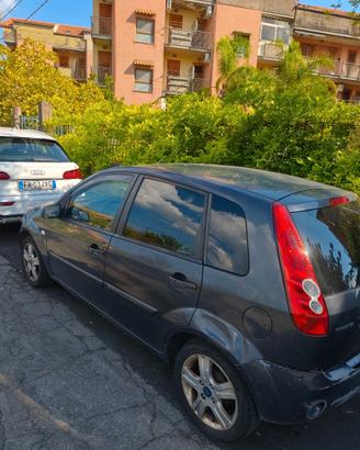 Ford Fiesta 200 euro