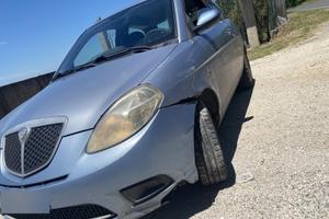 Lancia y