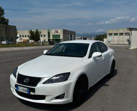 Lexus is220d