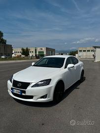 Lexus is220d