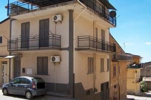 RGE 75/2015 Trib ENNA - LOTTO 1