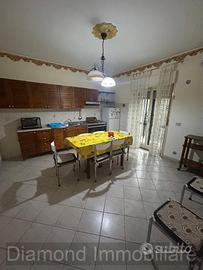 Appartamento con garage a Mascali