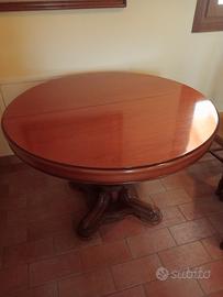 tavolo allungabile e sei sedie 