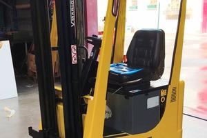 Muletto elettrico Mariotti  M E 6  e stoccatori