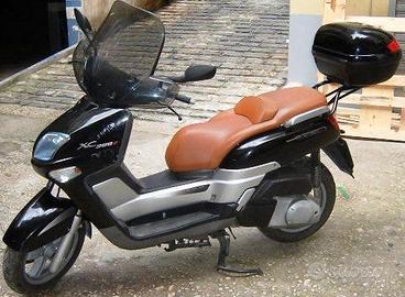 2004 Yamaha Scooter Yamaha Xc 300 Subito TUTTO RICAMBI USATI