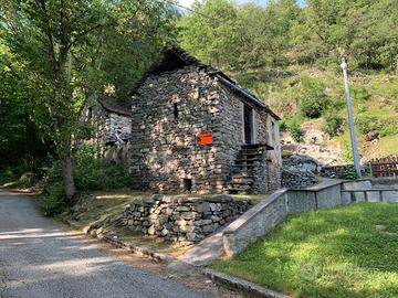 Rudere con terreno a Masera, Lago di Onzo