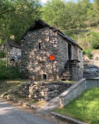 Rudere con terreno a Masera, Lago di Onzo