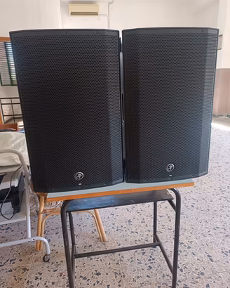 Coppia MACKIE Thump 15A casse attive 15" 1300W