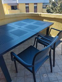Tavolo + 4 sedie da giardino Nardi 