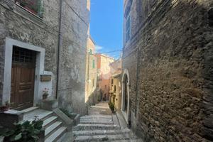 3 LOCALI A SUBIACO