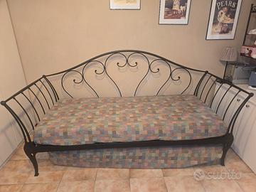 Divano letto in ferro battuto 