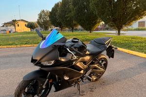 Yamaha R3 Akrapovic