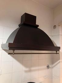 Cappa cucina rustica, mensola e barra in ottone
