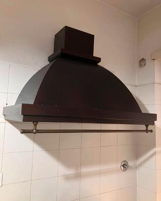 Cappa cucina rustica, mensola e barra in ottone