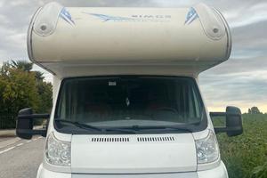 Camper mansardato 6 posti Rimor Trimarano 5 garage