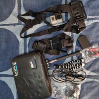 Go Pro Hero 3+ piu tanti accesori