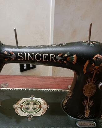 Macchina da cucire Singer anni ’60