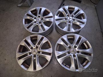 Cerchi In Lega Da 16" Per Mercedes Vito - W211