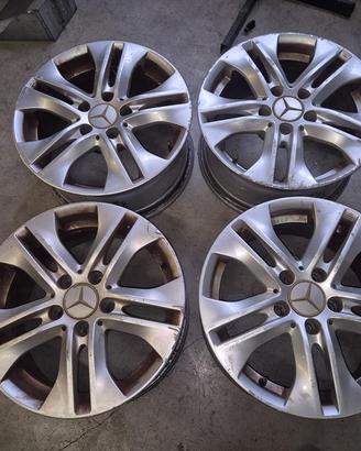 Cerchi In Lega Da 16" Per Mercedes Vito - W211