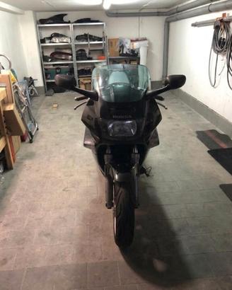 Honda VFR 750F RC 36 del 1990