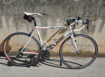 Bicicletta da strada CUBE
