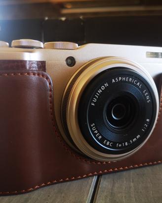 Fujifilm X-F10 