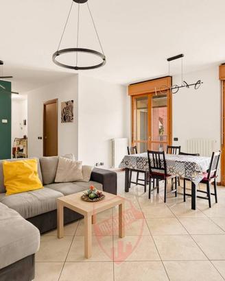 Appartamento di 120 m² con 4 locali e box auto a M