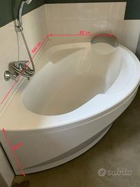 Particolare vasca da bagno.
