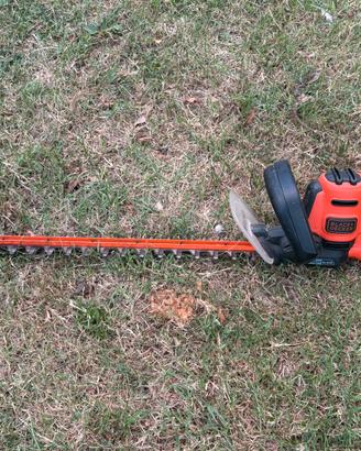 Tagliasiepe elettrico Black&Decker