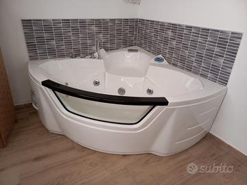 Vasca idromassaggio