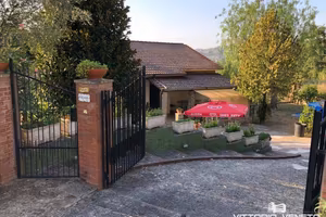 Appartamento di 110 m² con 3 locali e box auto a L