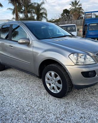 Mercedes ML 320, automatica