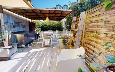 SEMI INDIPENDENTE UNICA NEL SUO GENERE CON AMPIO T