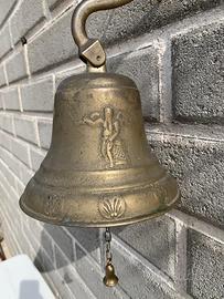 Campana antica di bronzo grande da collezione