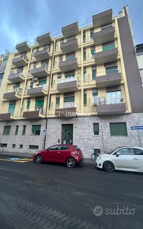 Appartamento a Torino Via Pesaro 2 locali